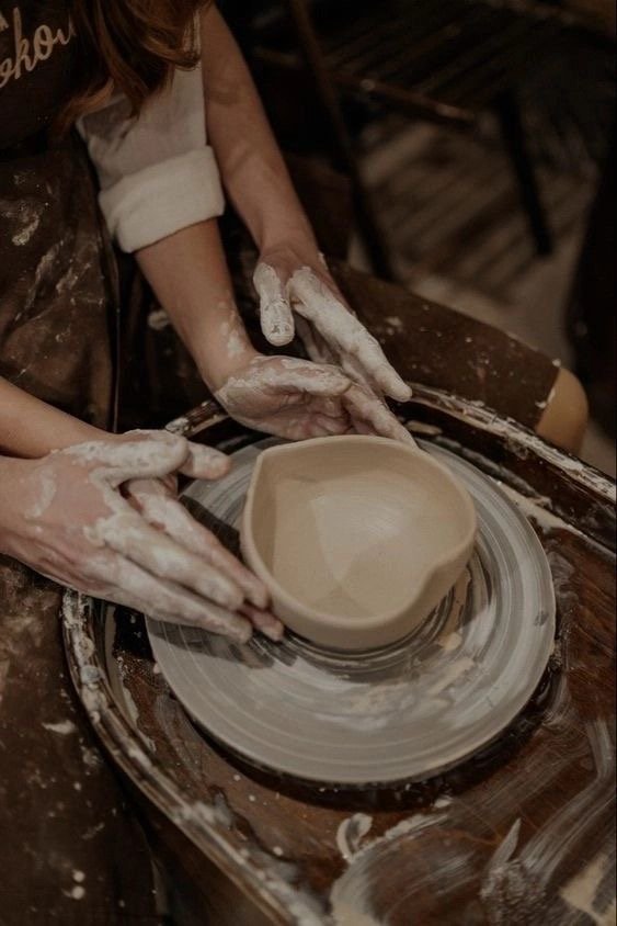 Pottery wheel and clay craft
